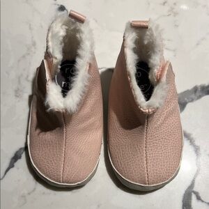 Ro + me by robeez 6-12 months booties